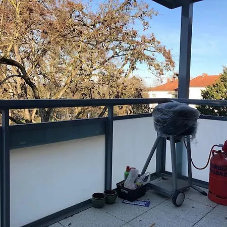 Apartment *neu* Zentrale Mit Balkon *