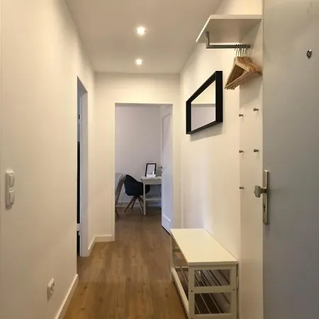 *neu* Zentrale Mit Balkon Apartment *