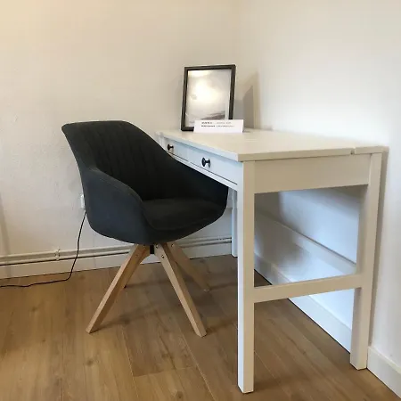 *neu* Zentrale Mit Balkon